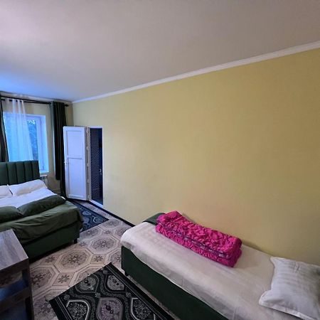 Turan Guesthouse Karakol Exterior photo